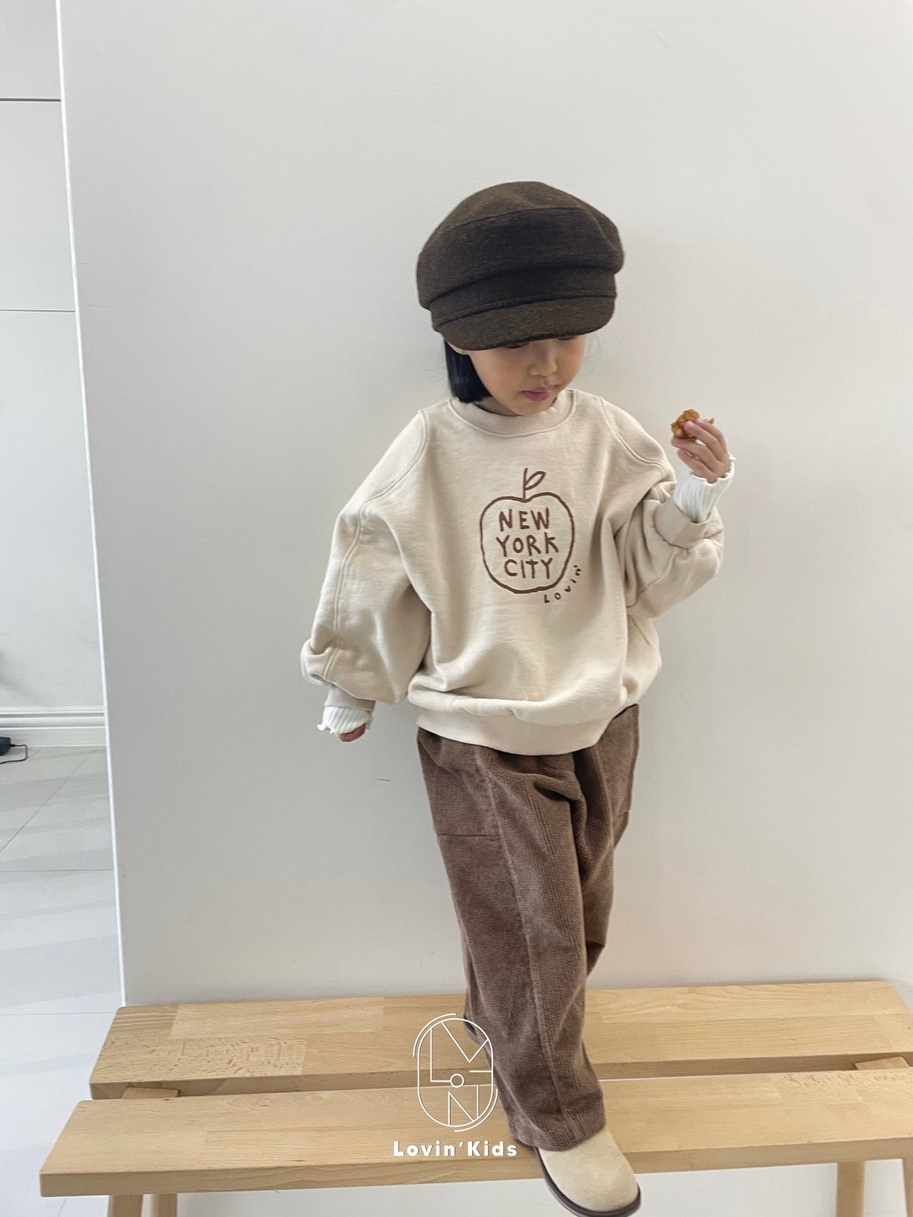 New York Apple sweatshirt