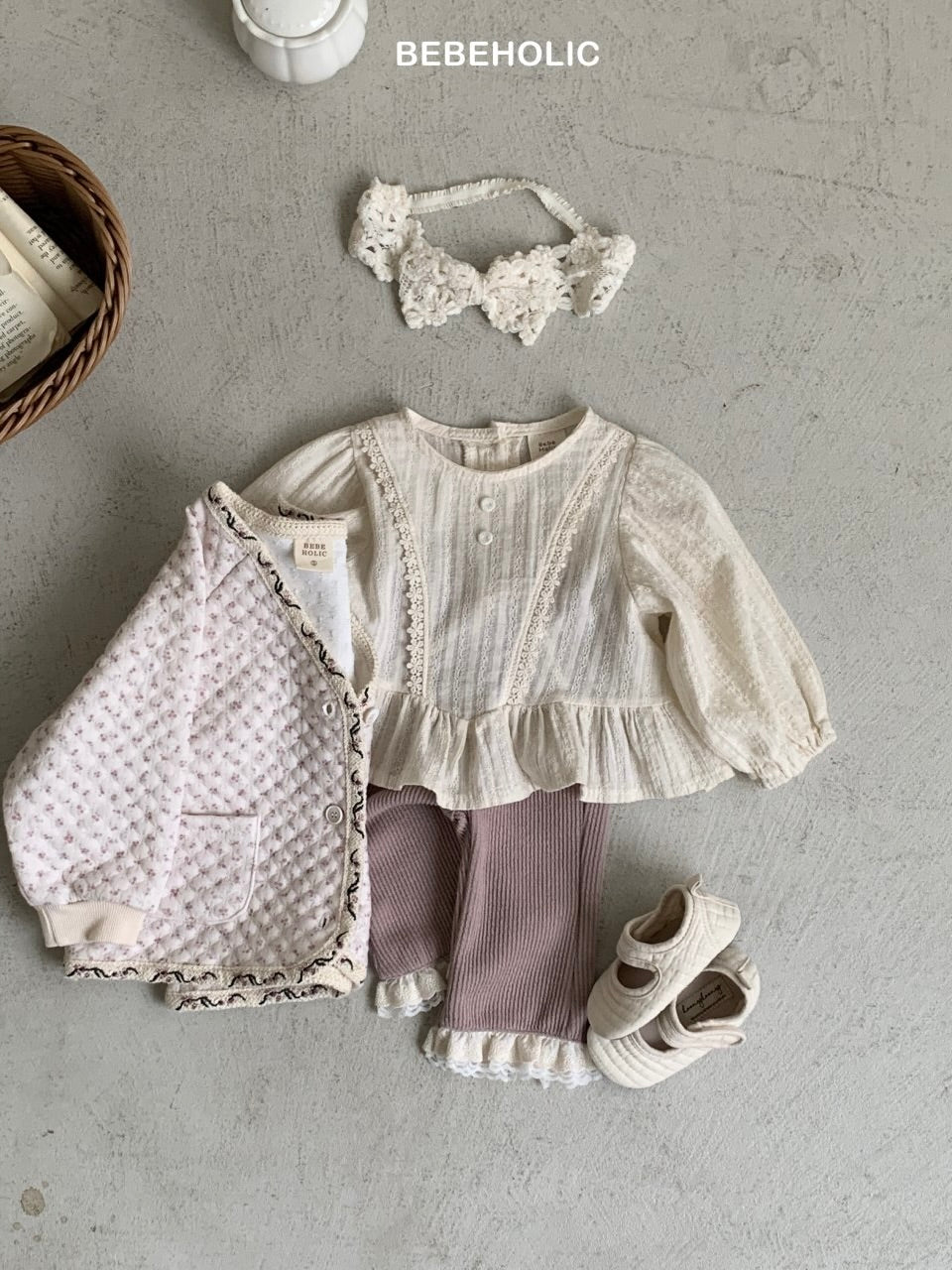 Lace frill peplum blouse