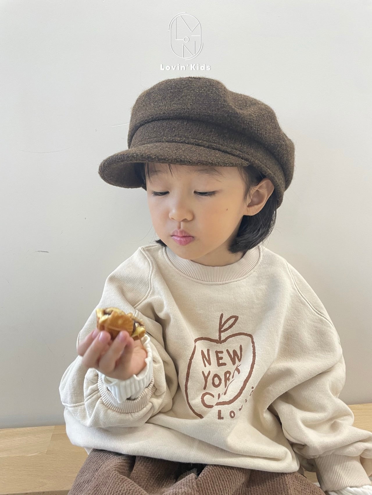 New York Apple sweatshirt