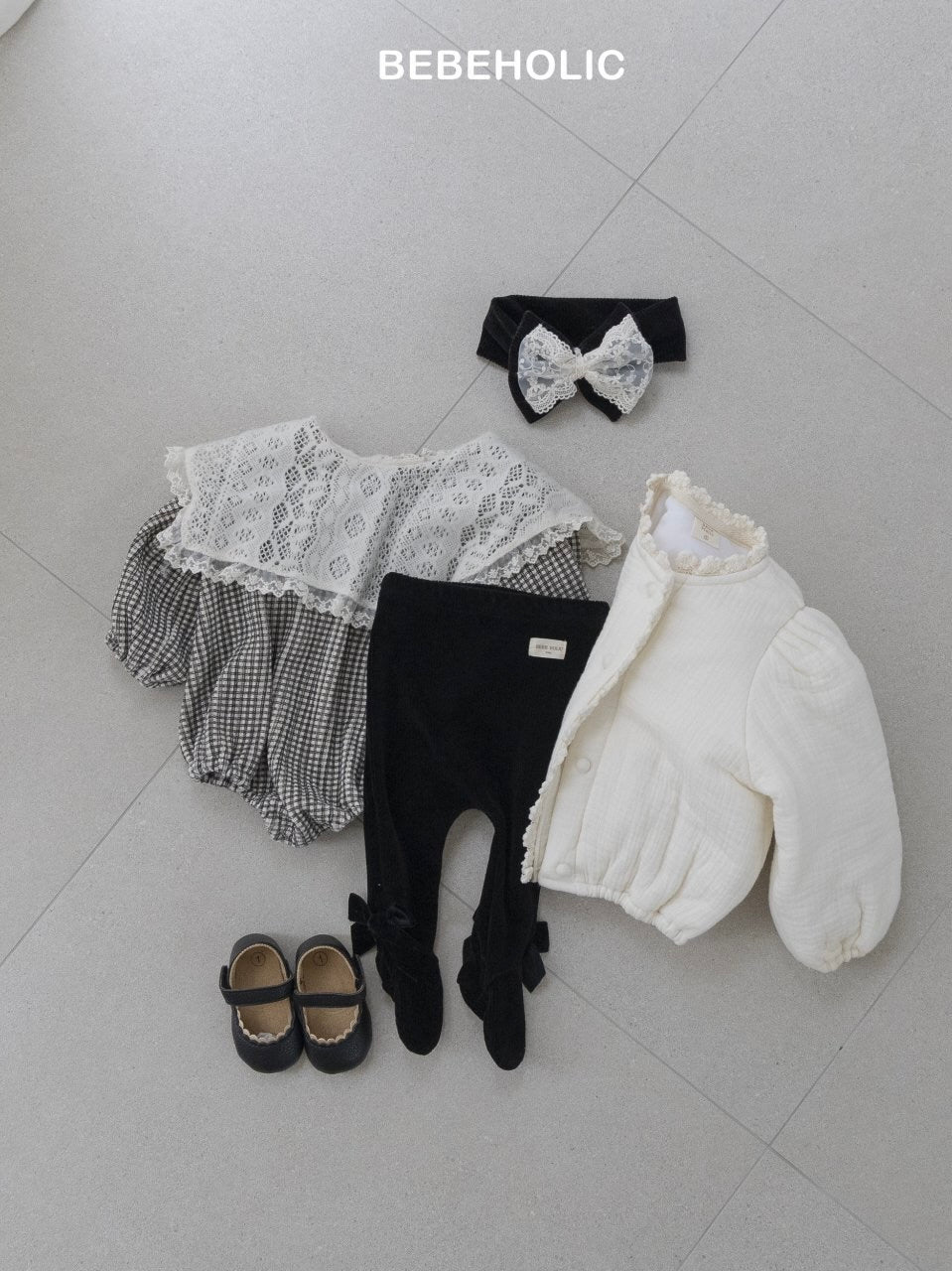 Ribbon footed leggings