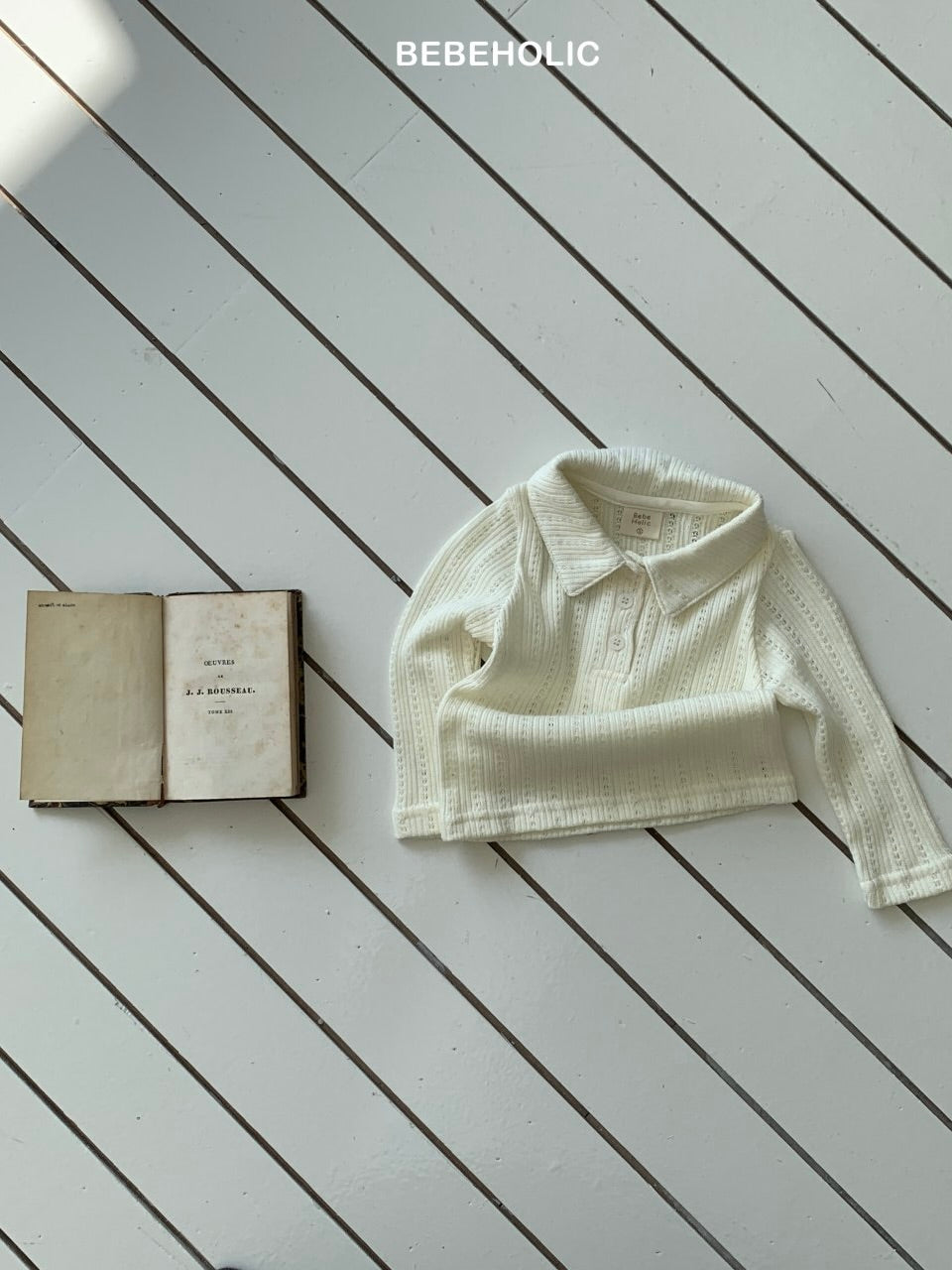 Eyelet soft collar T