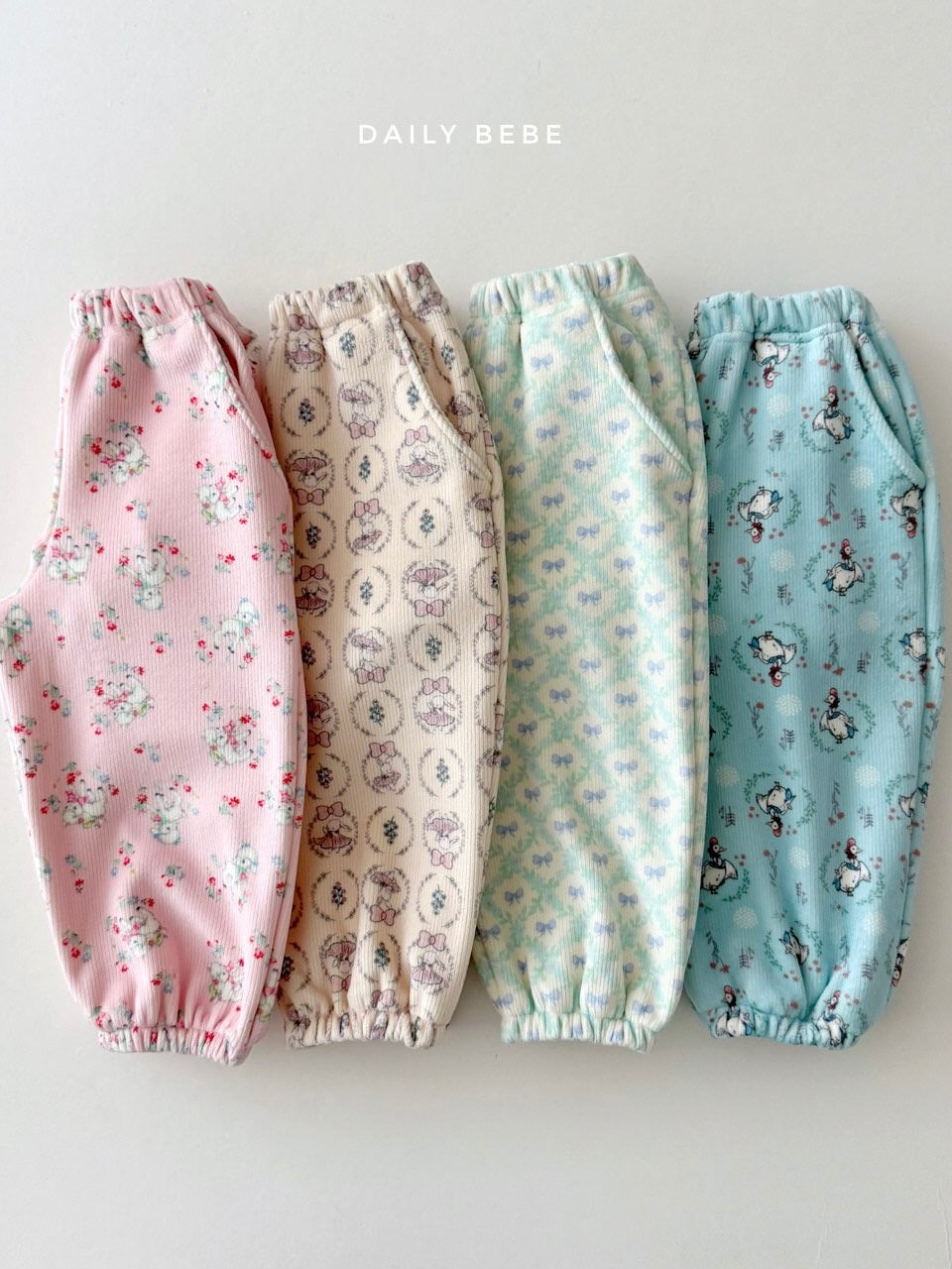 Pattern mink jogger pants