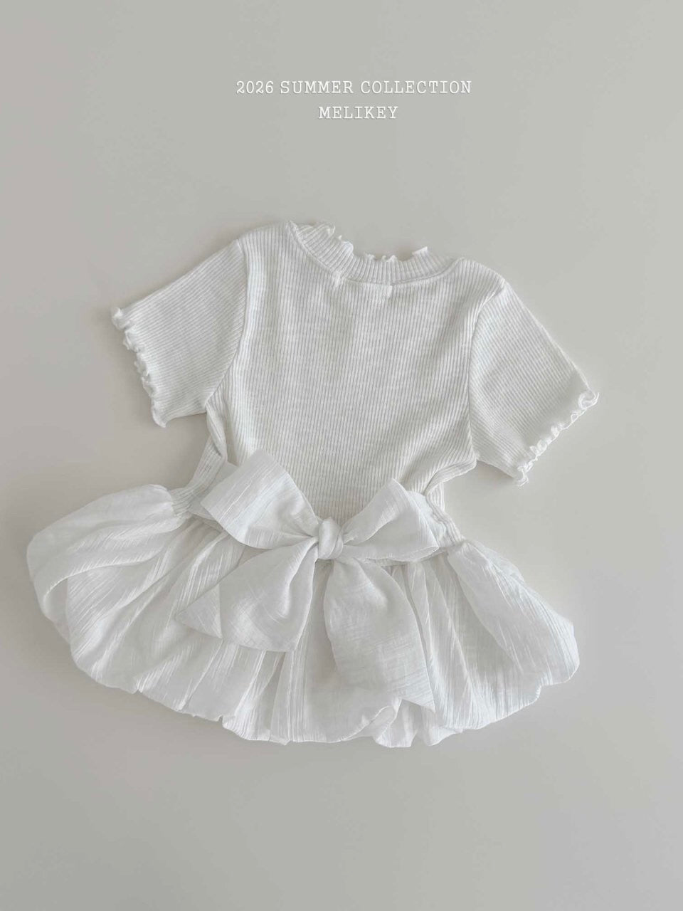 Bouncy ribbon T shirt