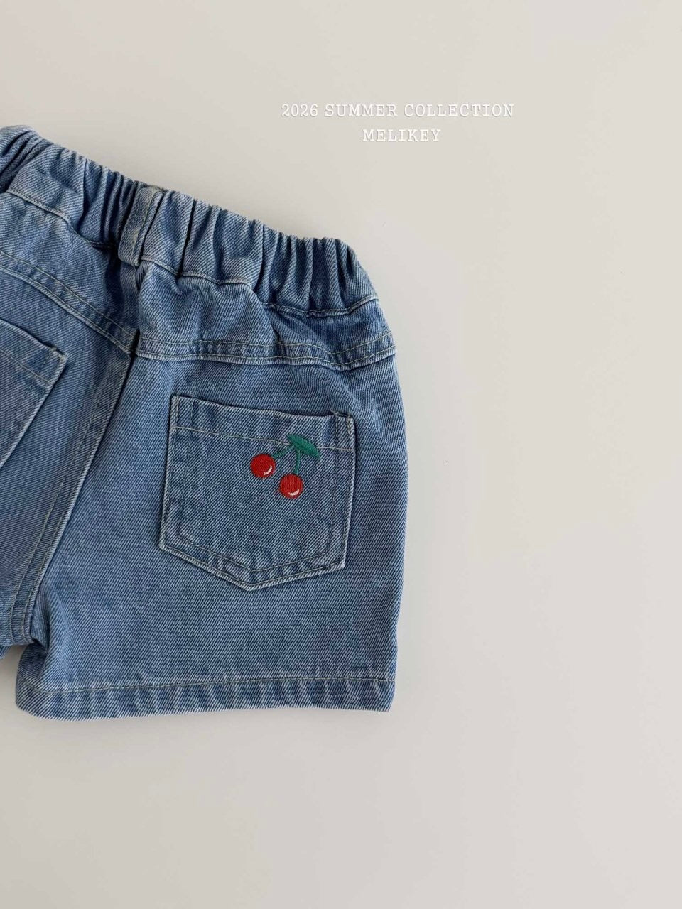 Mini cherry shorts