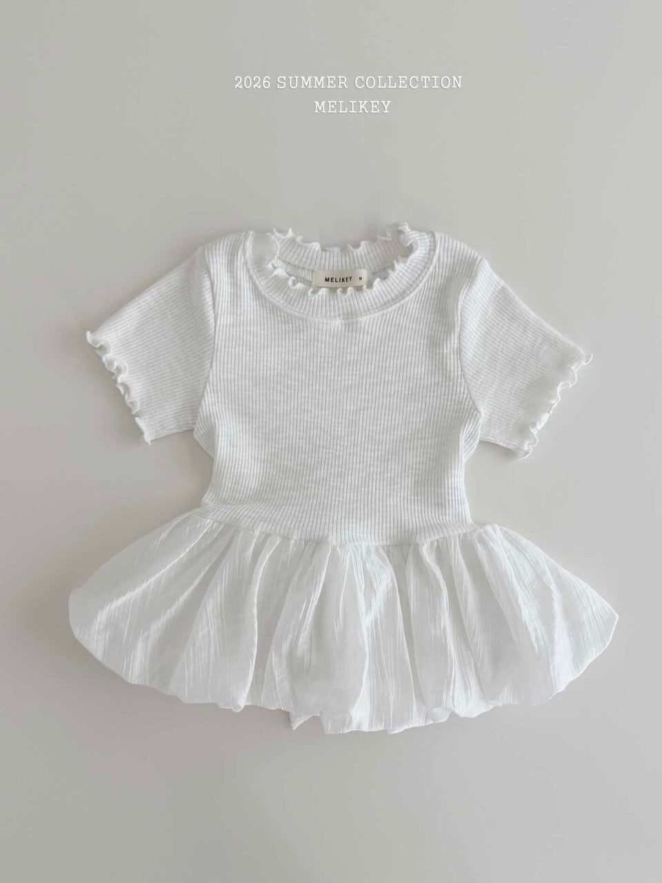 Bouncy ribbon T shirt