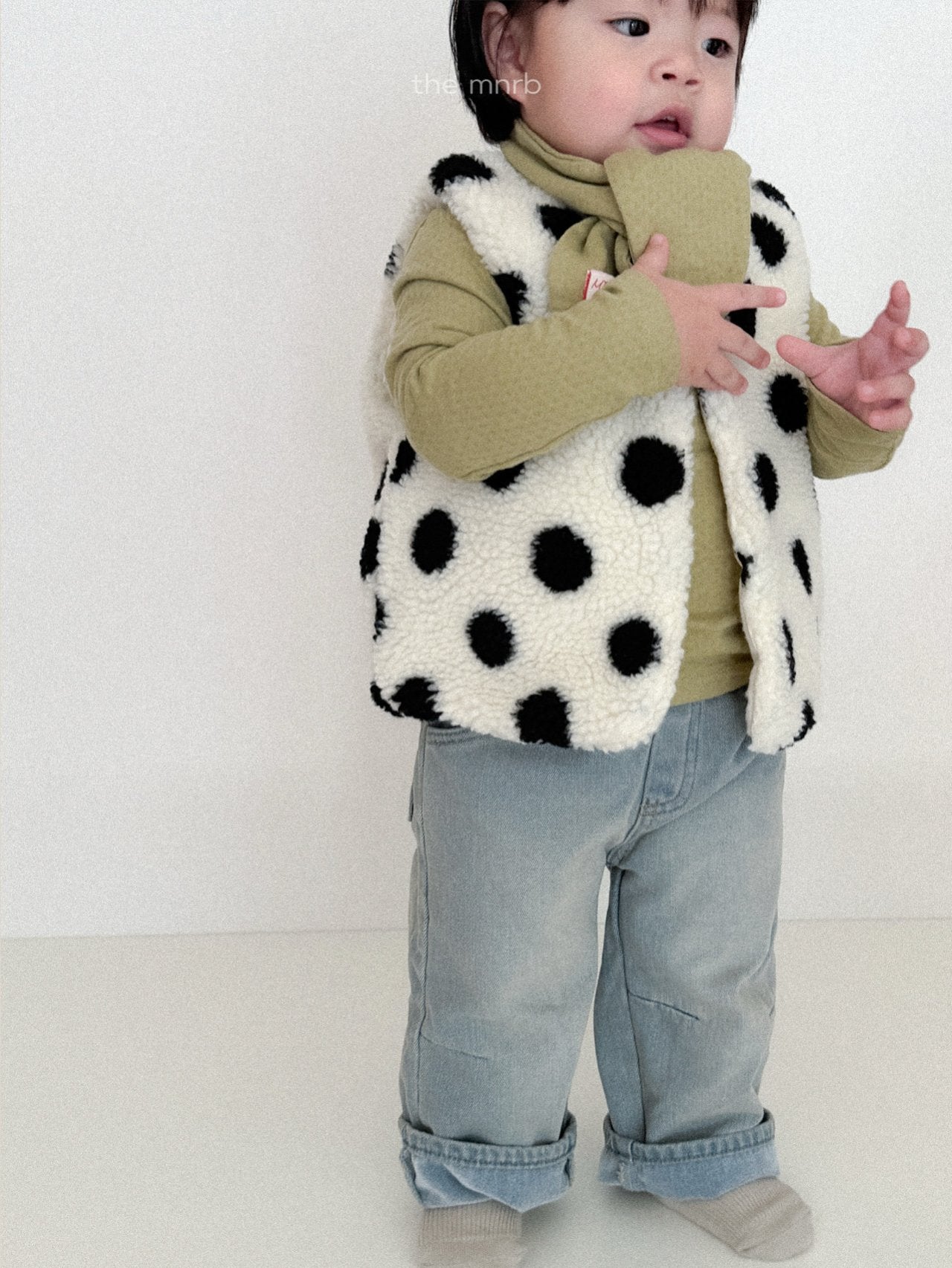 Darts straight denim pants