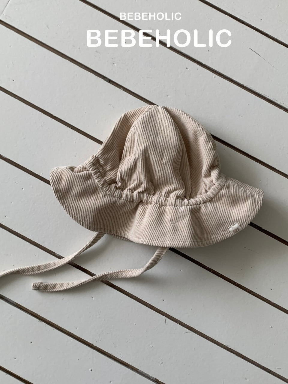 Mini corduroy bucket hat