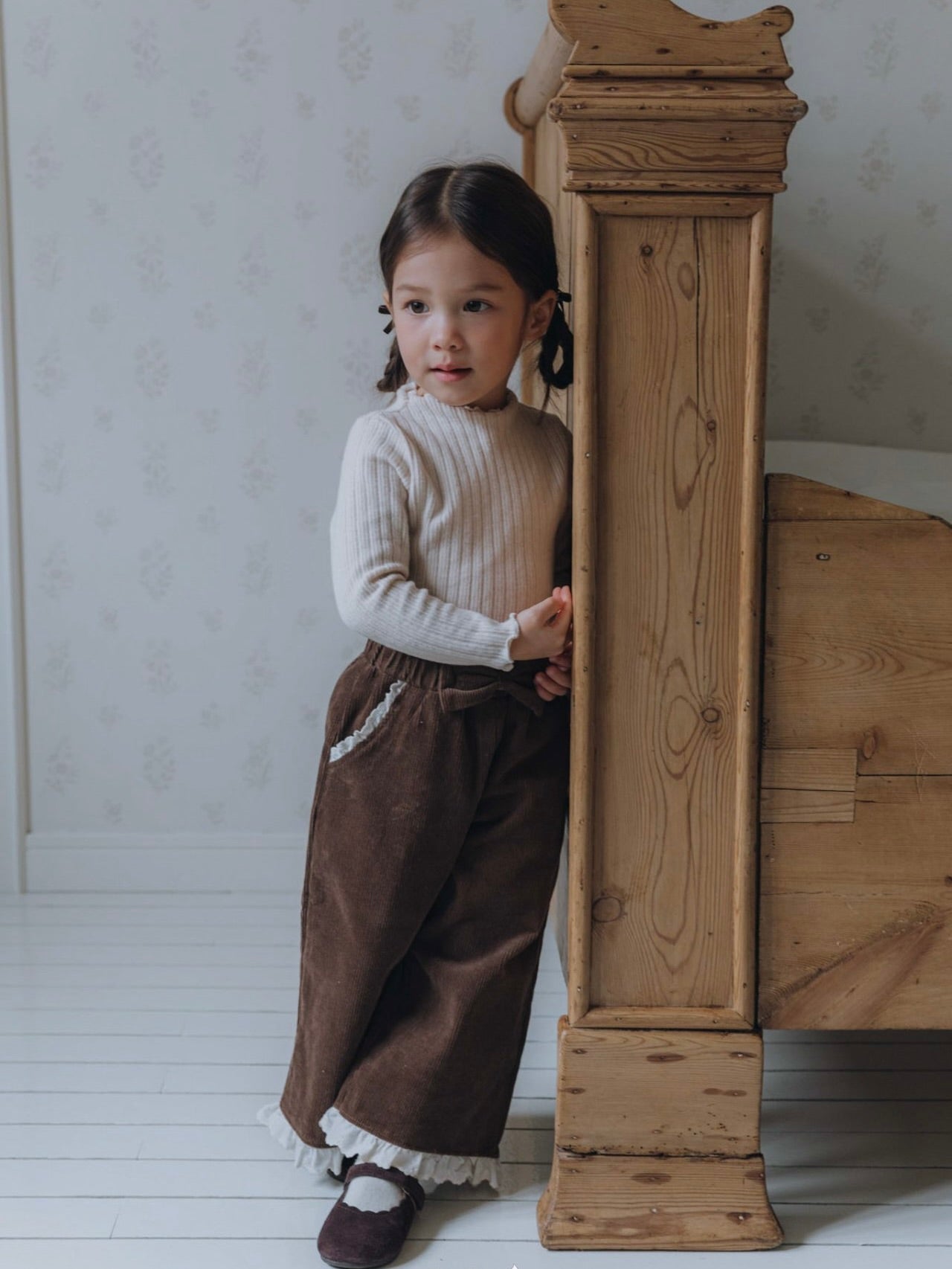 Corduroy ribbon pants