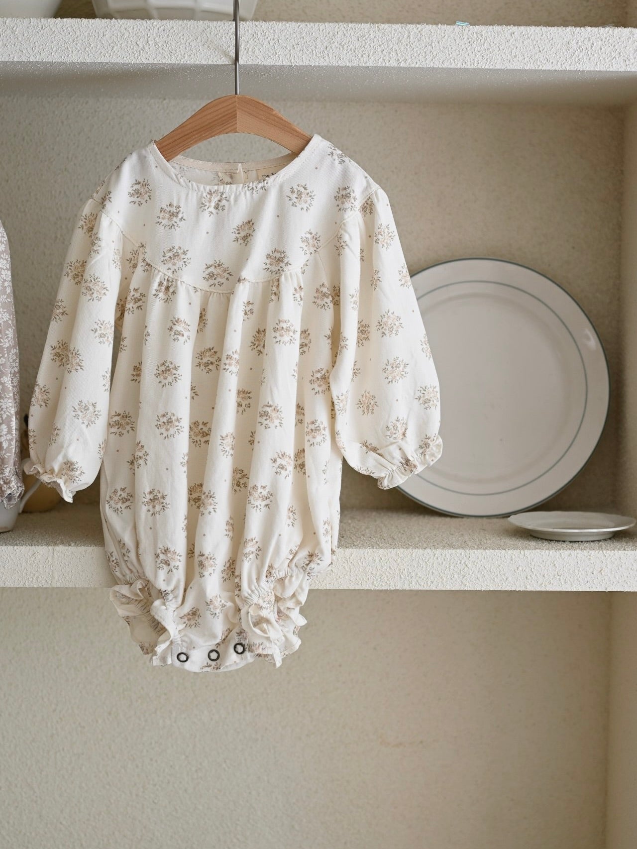 Shirring flower rompers