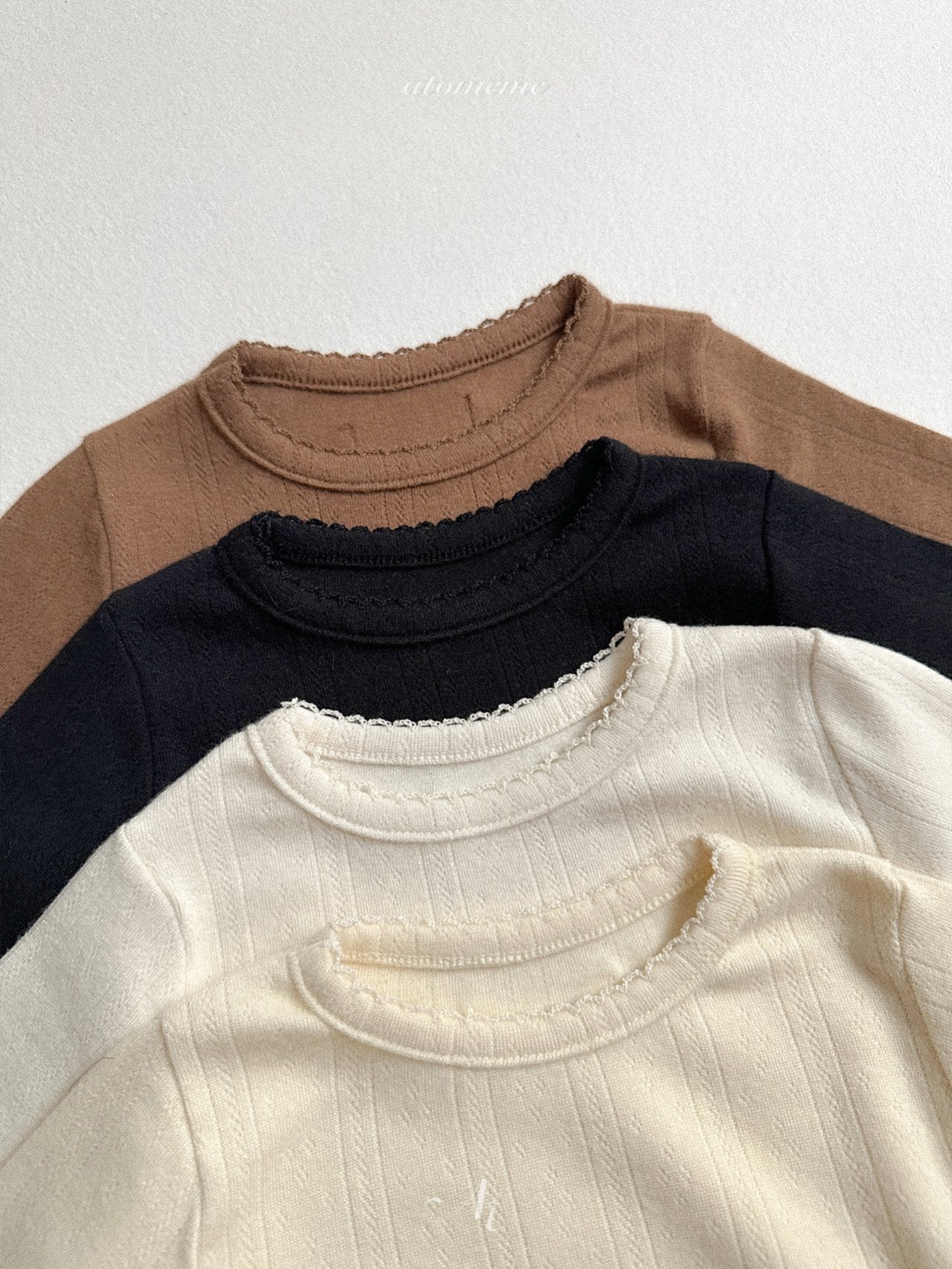 Eyelet picot lace T-shirt