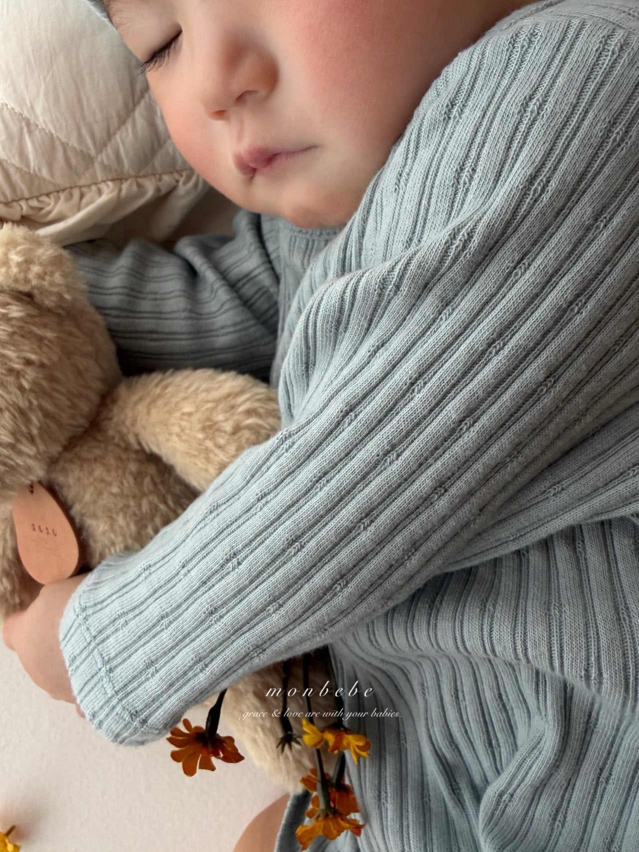 Leo boy rompers (with beanie)