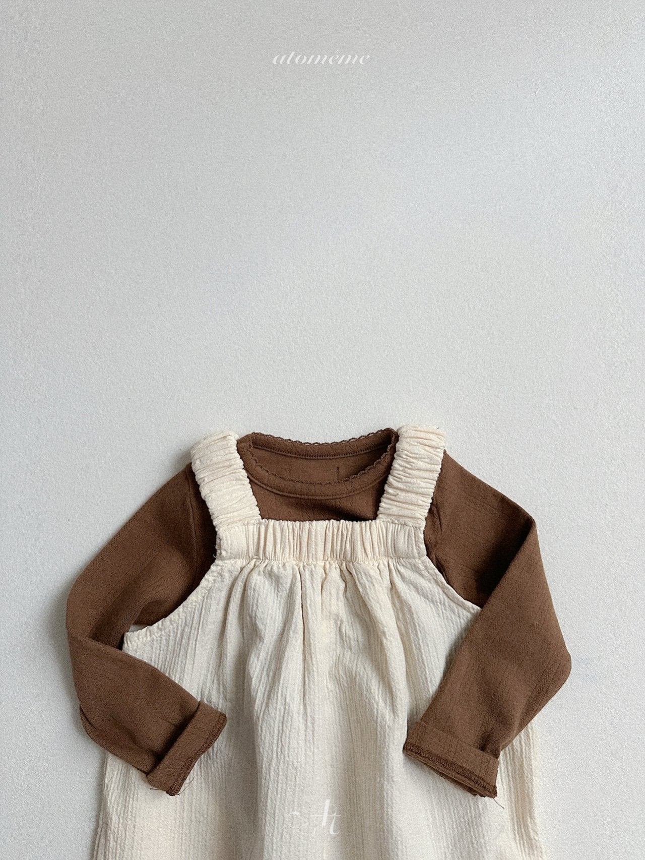 Eyelet picot lace T-shirt