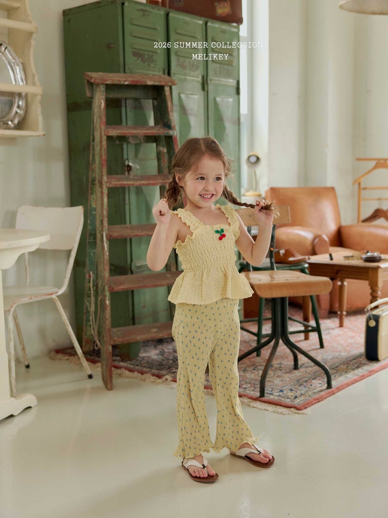 Cherry tucking blouse