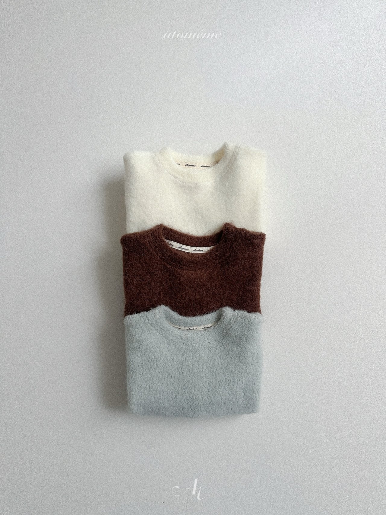 Knit sweatshirt