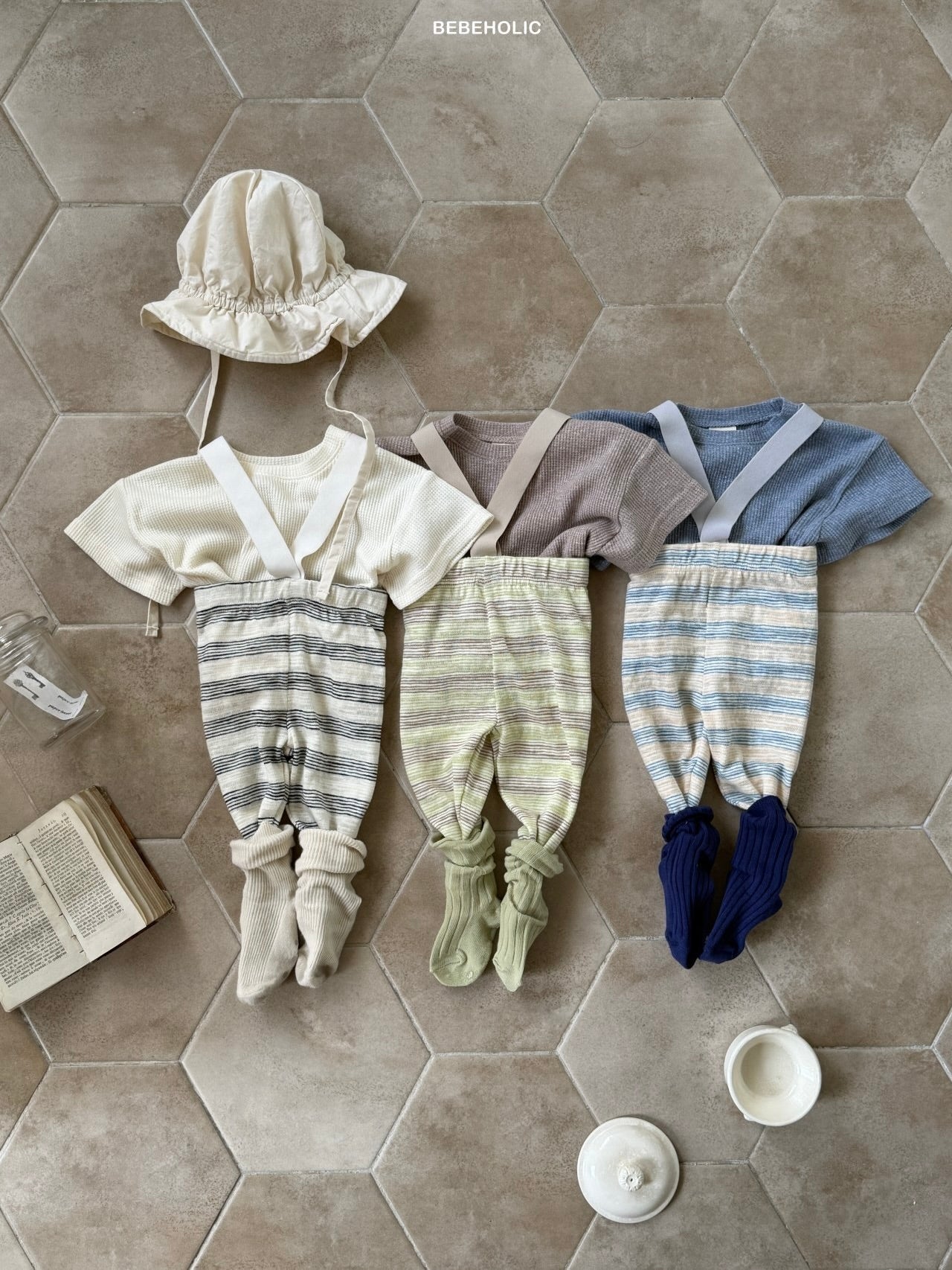 Sketch suspender leggings