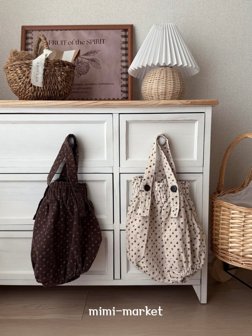 Natural suspender bloomer