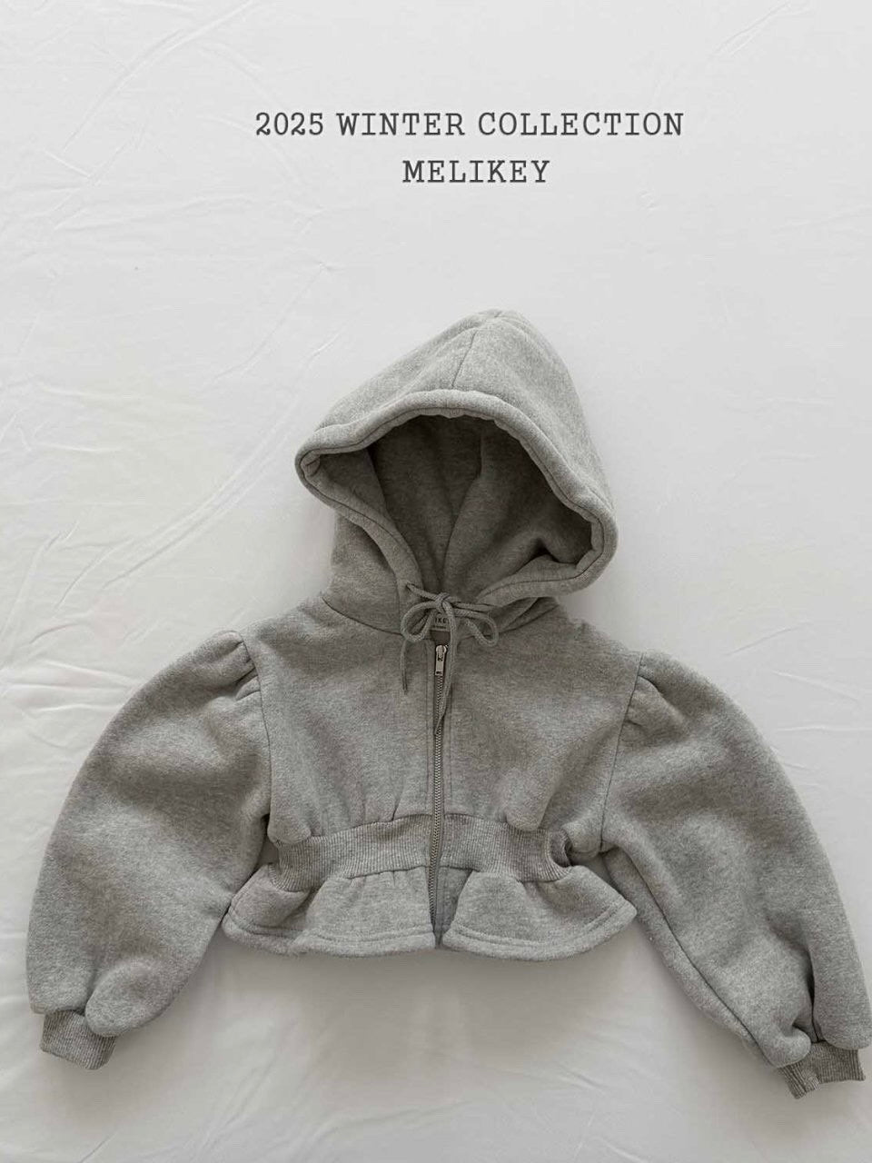 Short frill zip up hoodie