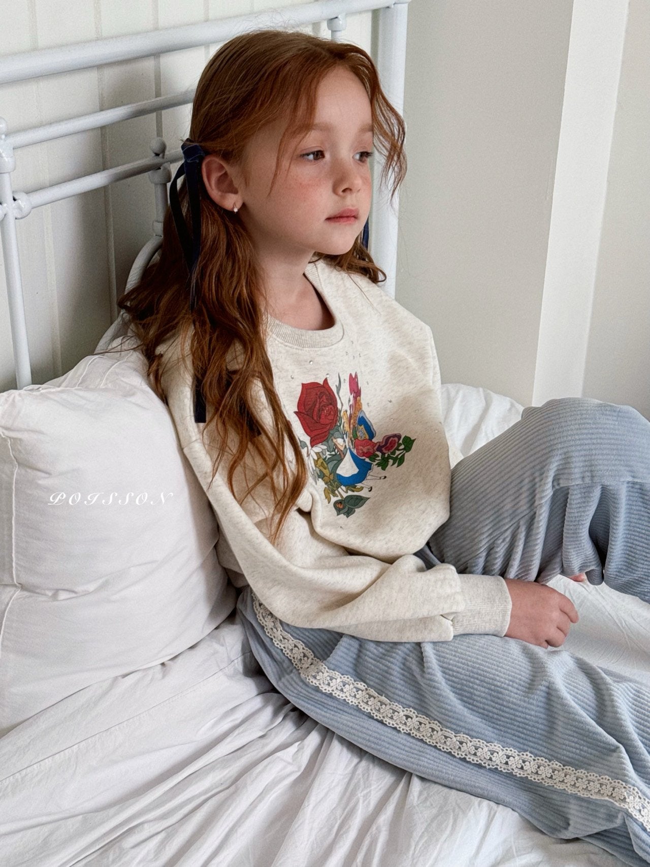 Flower Alice sweatshirt