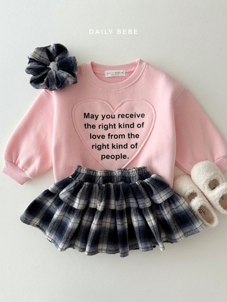 Heart patch sweatshirt