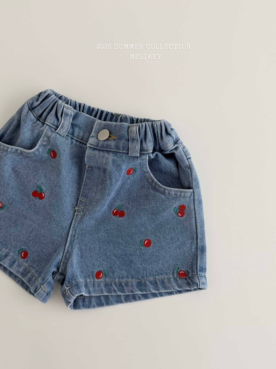 Mini cherry shorts