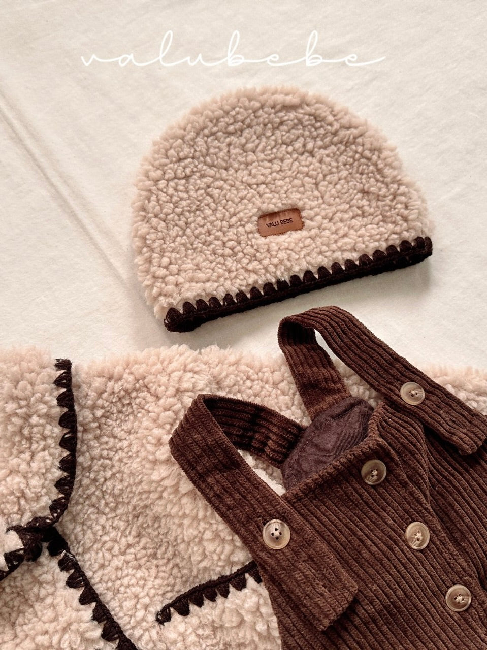 Fluffy beanie (baby)