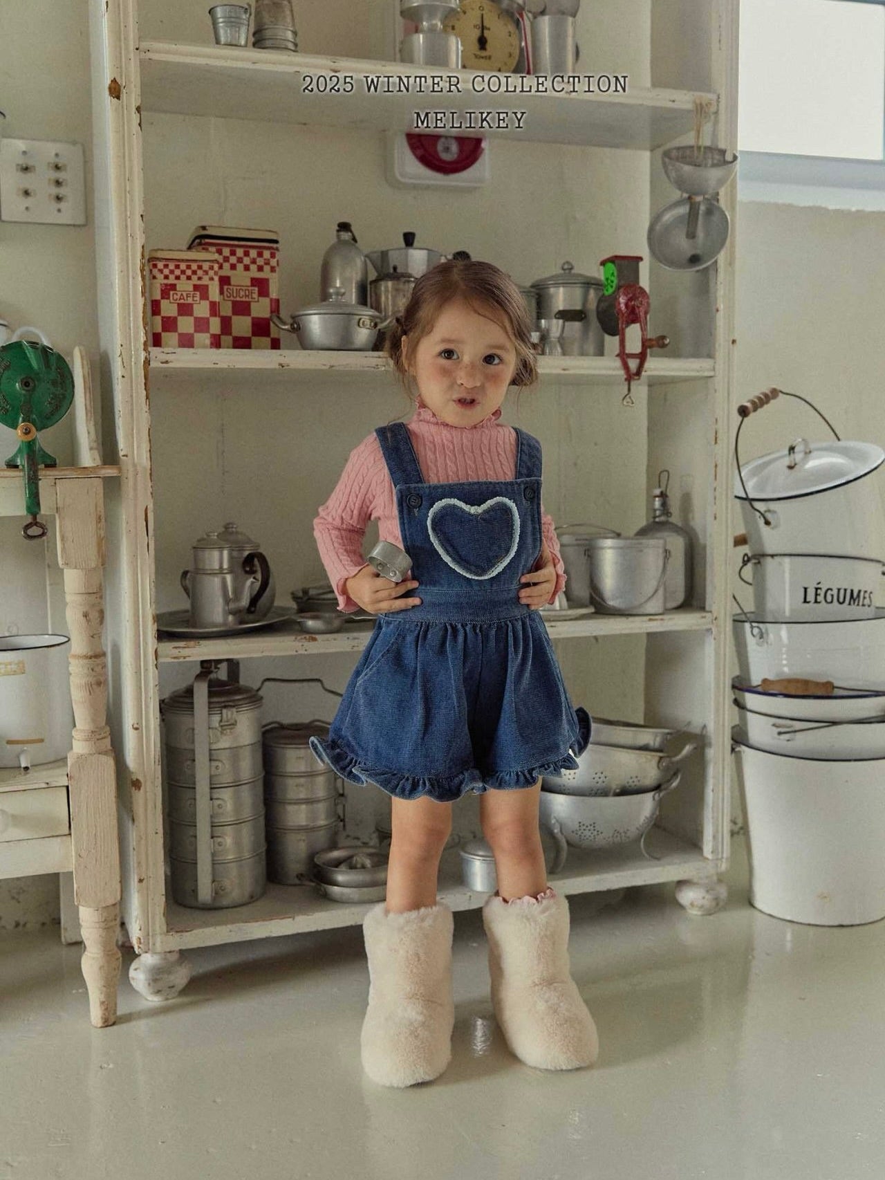 Velvet denim frill suspender pants