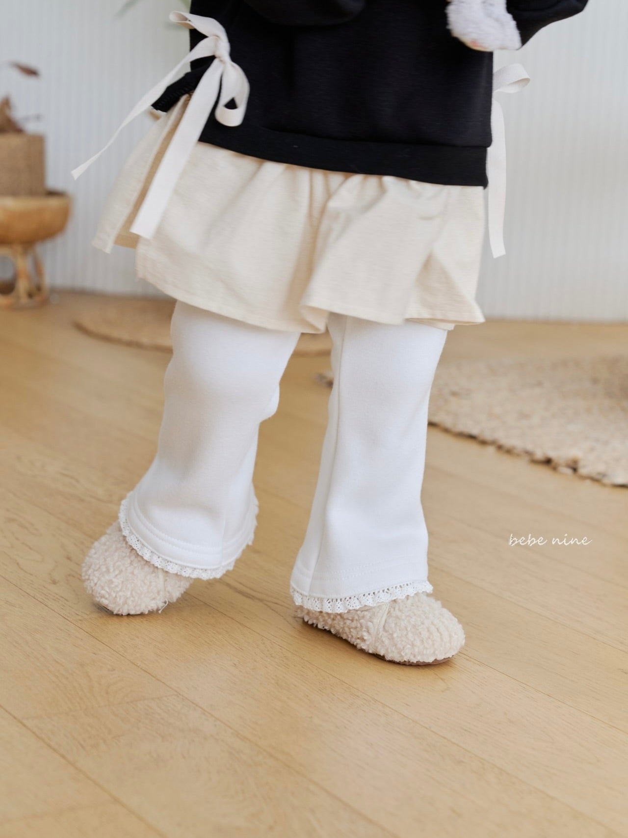 Frill Fleece Flare Pants