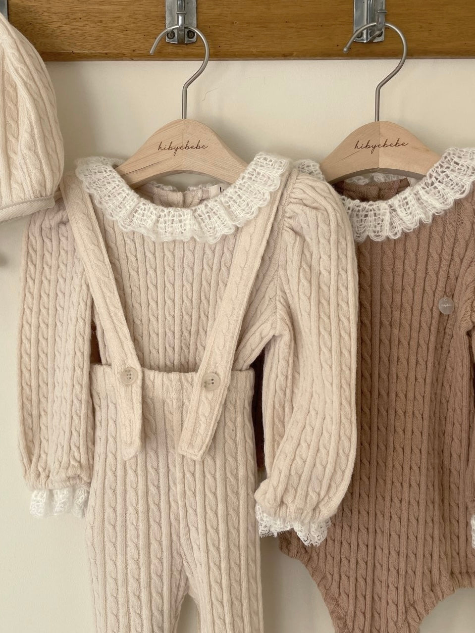 Ellis knit suspender leggings set