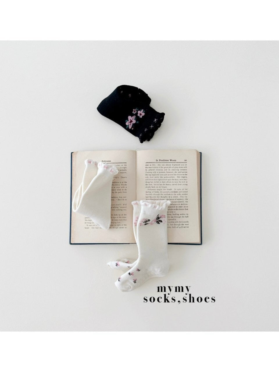 Japanese apricot socks set