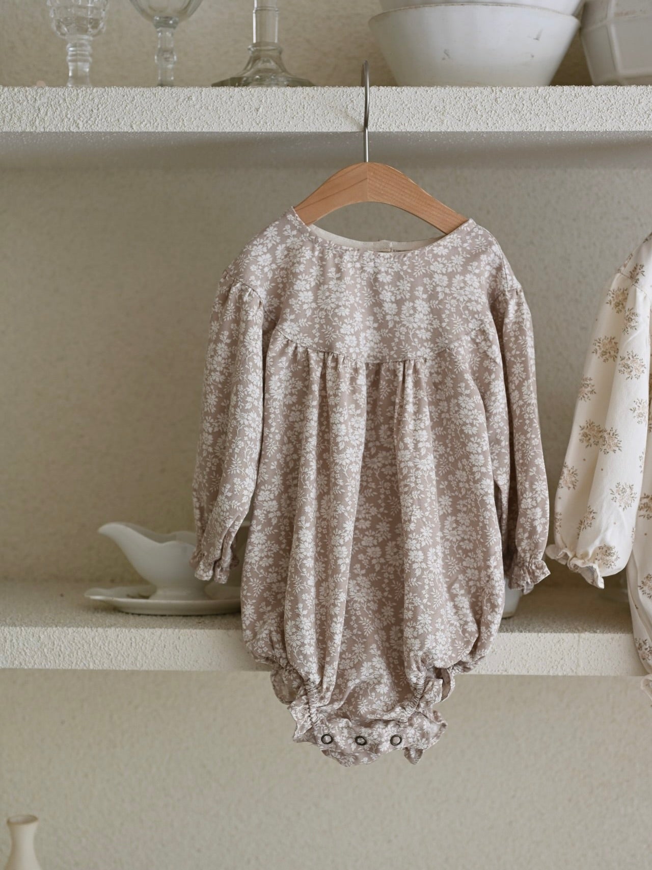 Shirring flower rompers