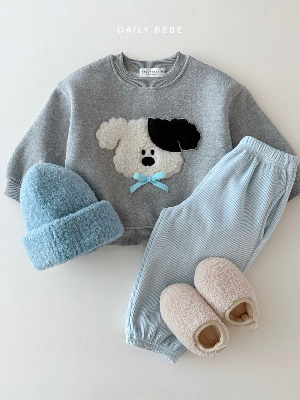 Fluffy ribbon sweatshirt