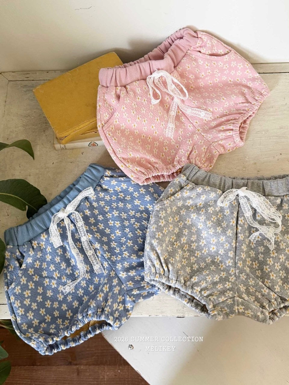 Mini daisy pants