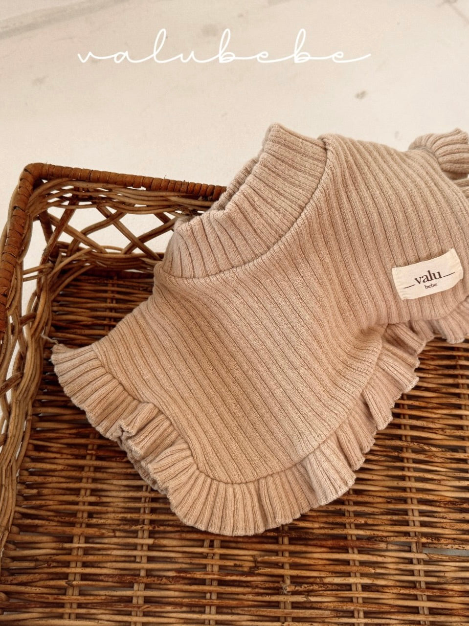 Bella half neck cape (baby)