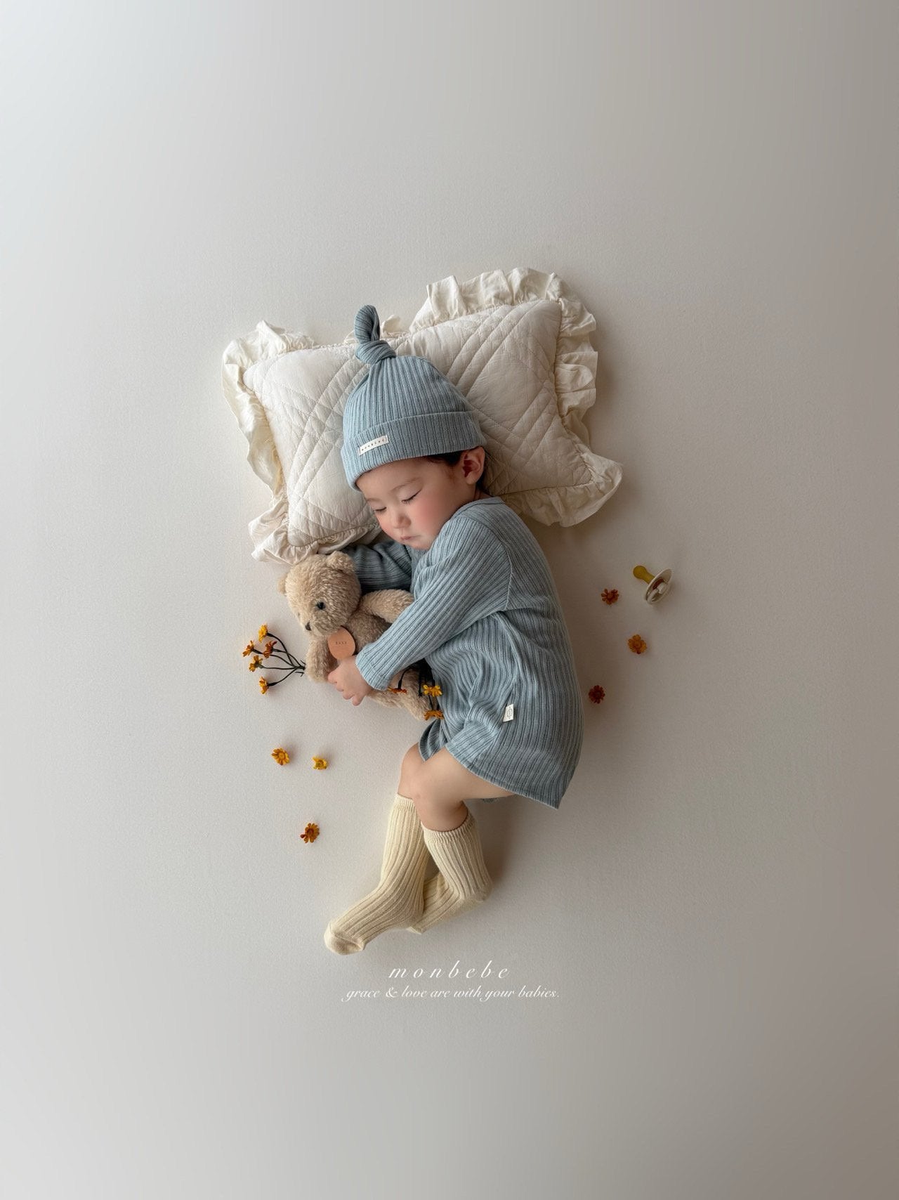 Leo boy rompers (with beanie)