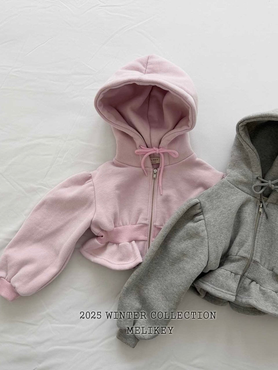 Short frill zip up hoodie