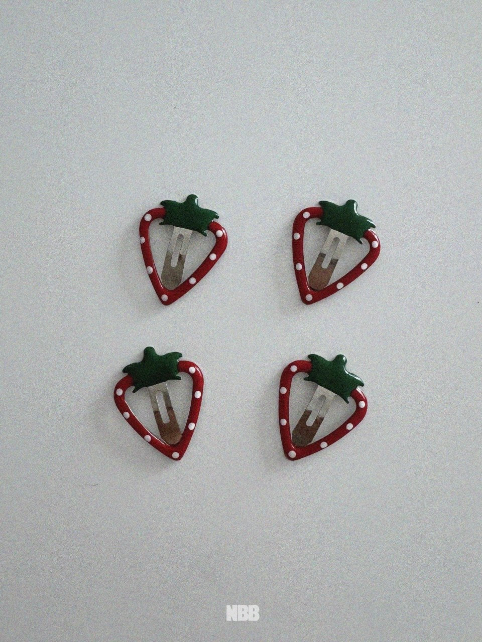 Strawberry hair pin set (4 pieces)