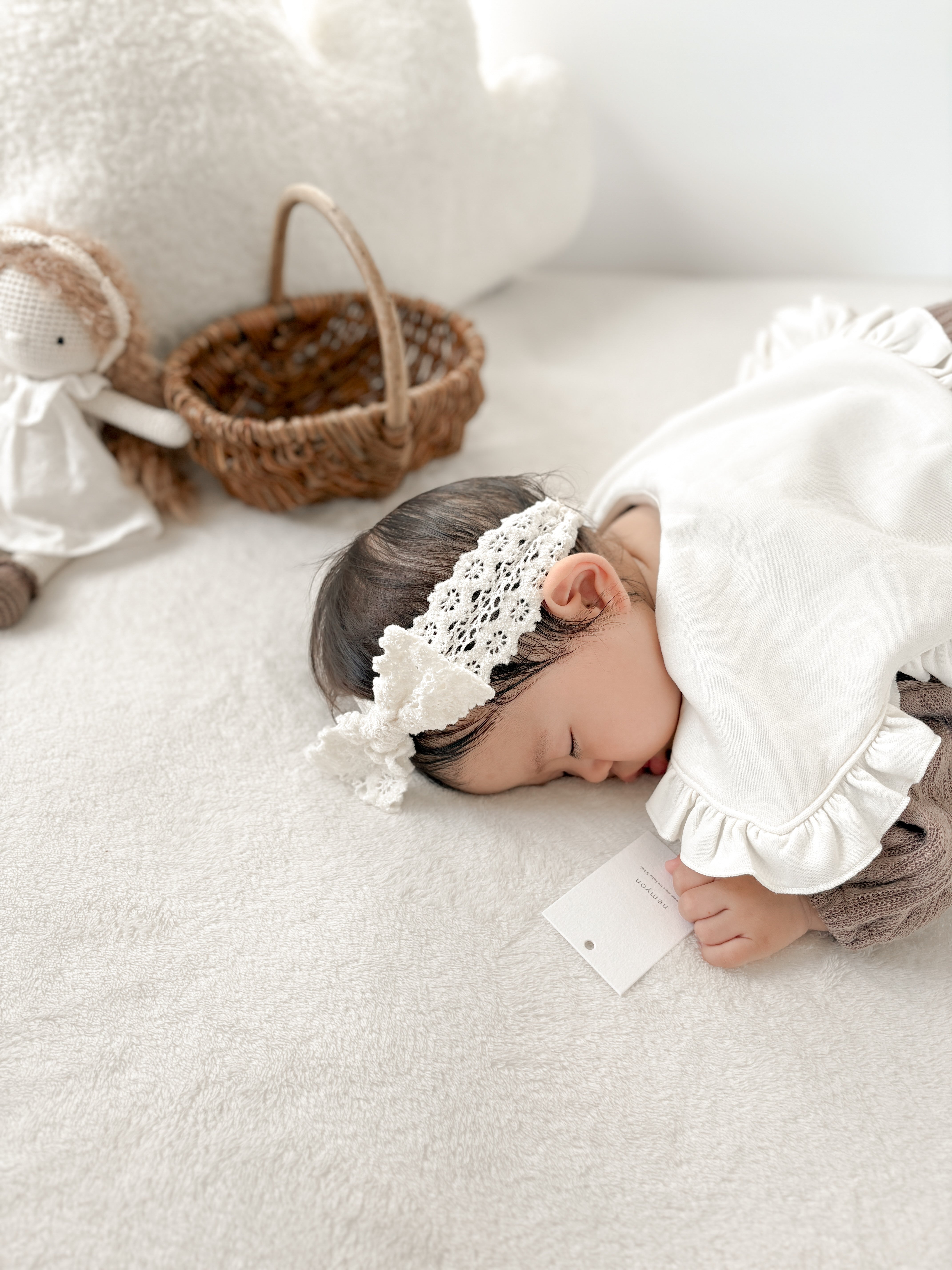 Milk ribbon hairband