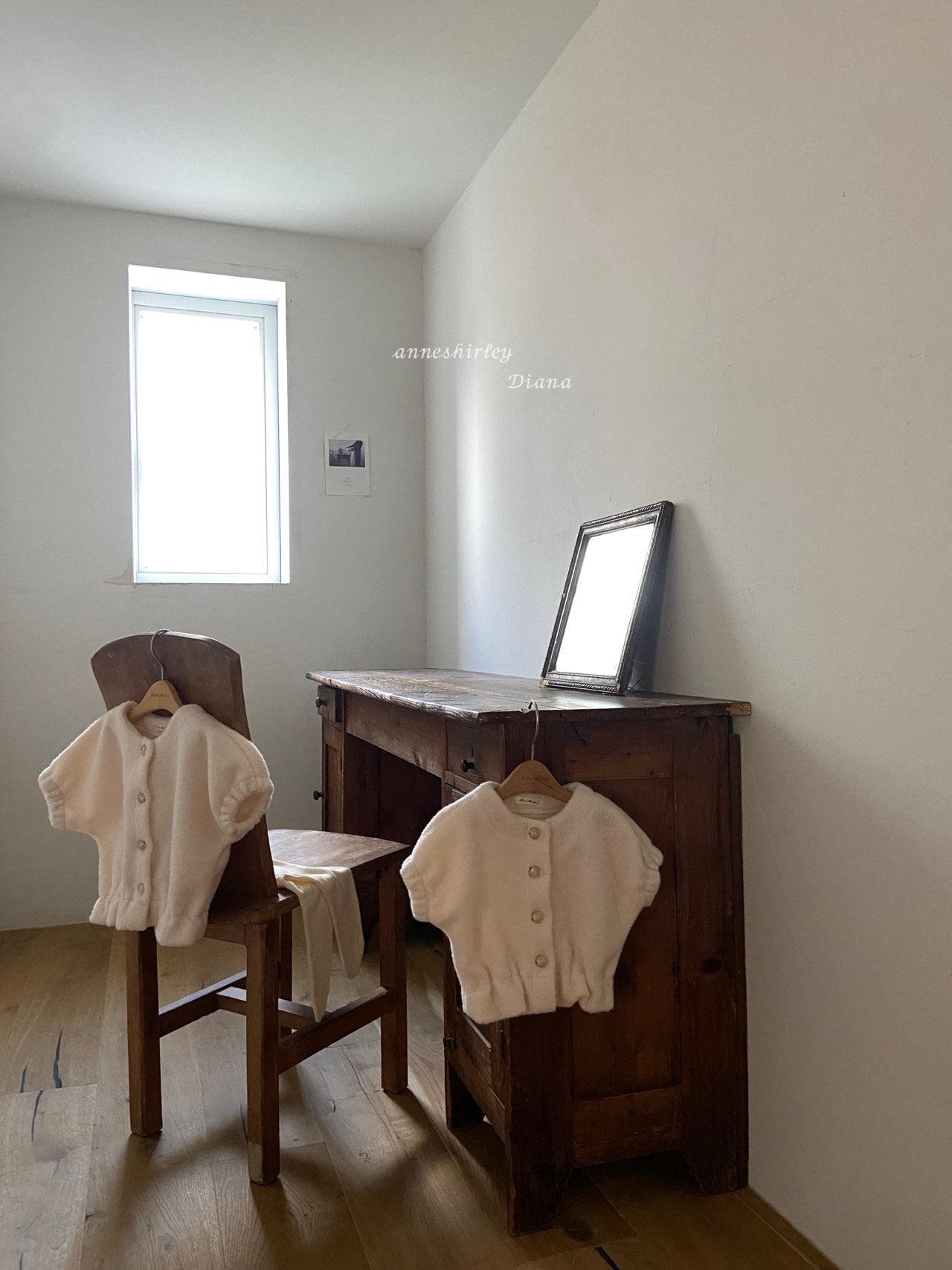 Eyelet footed leggings