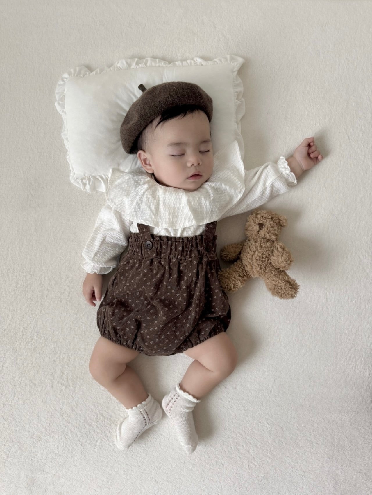 Natural suspender bloomer