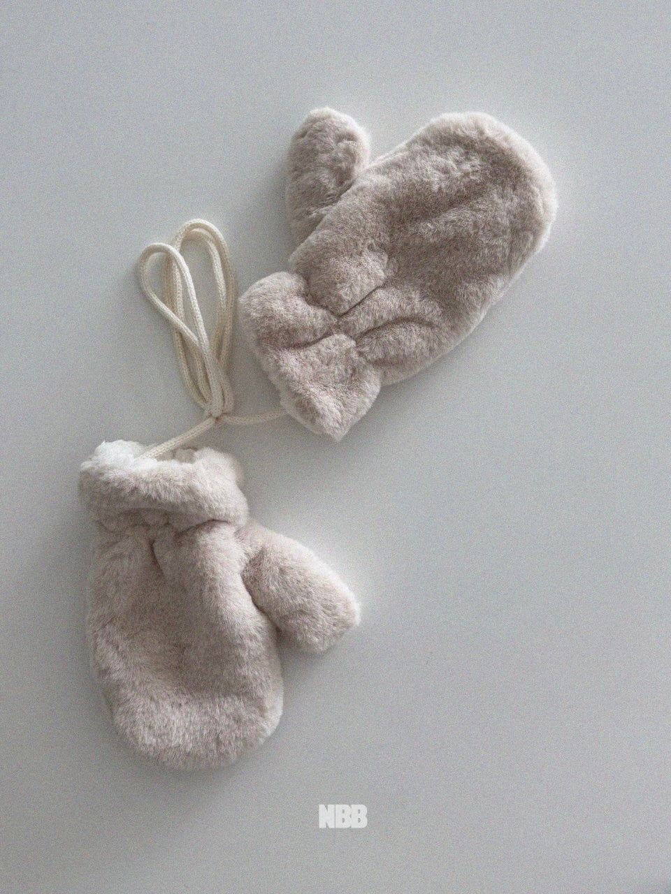 Winter fluffy gloves