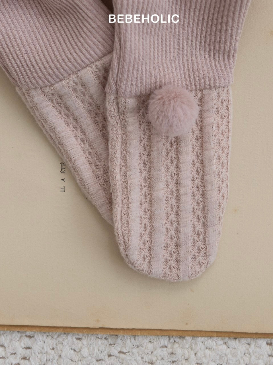 Pom pom texture leggings