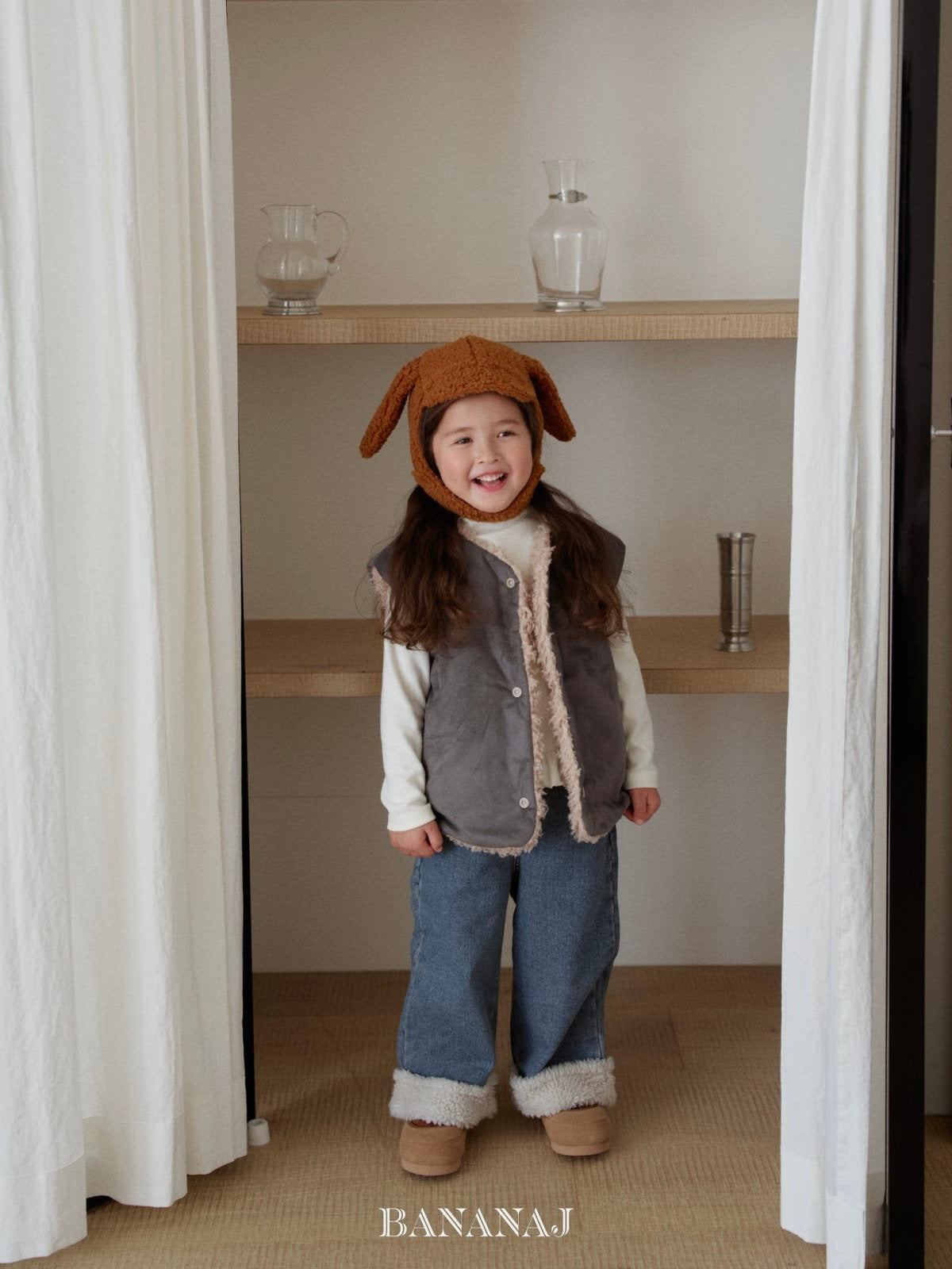 Soft reversible vest