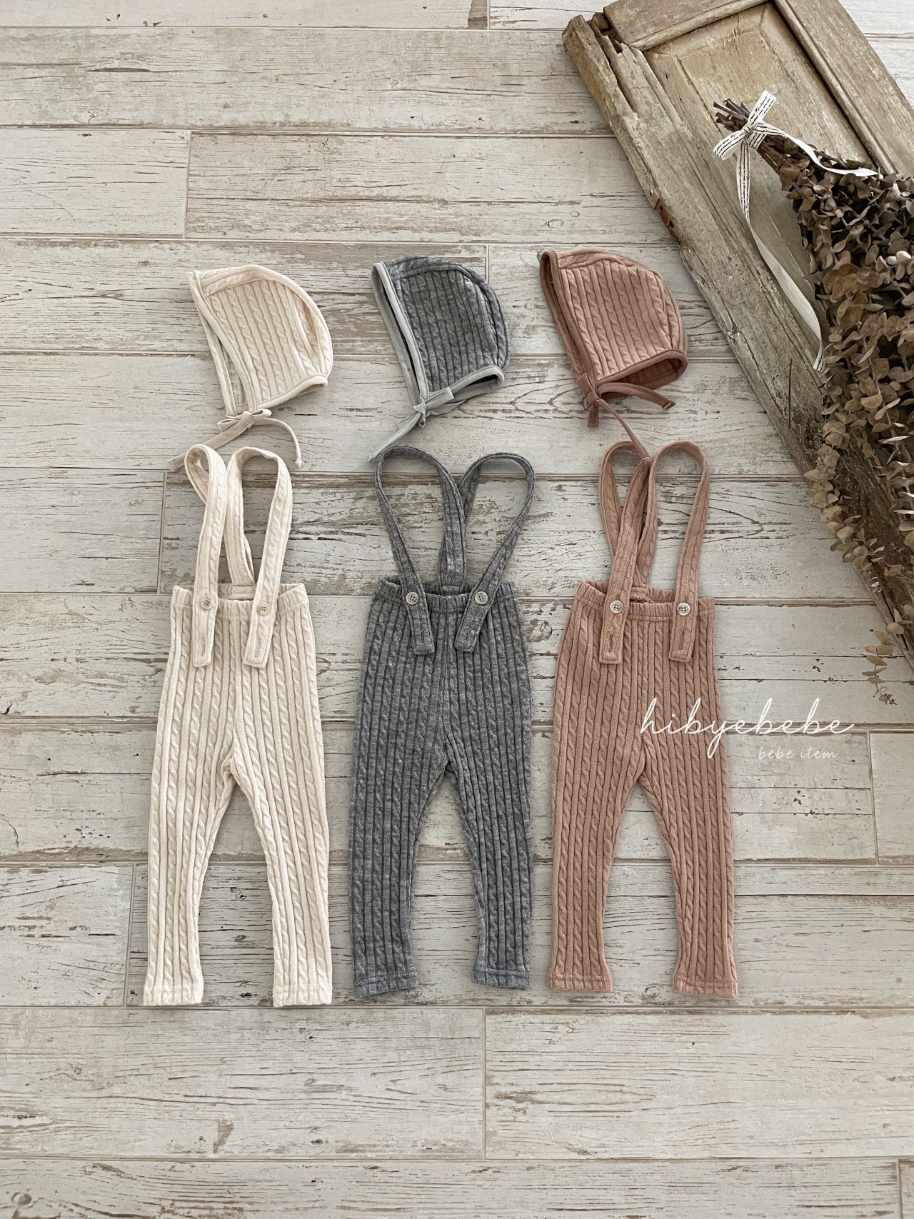 Ellis knit suspender leggings set