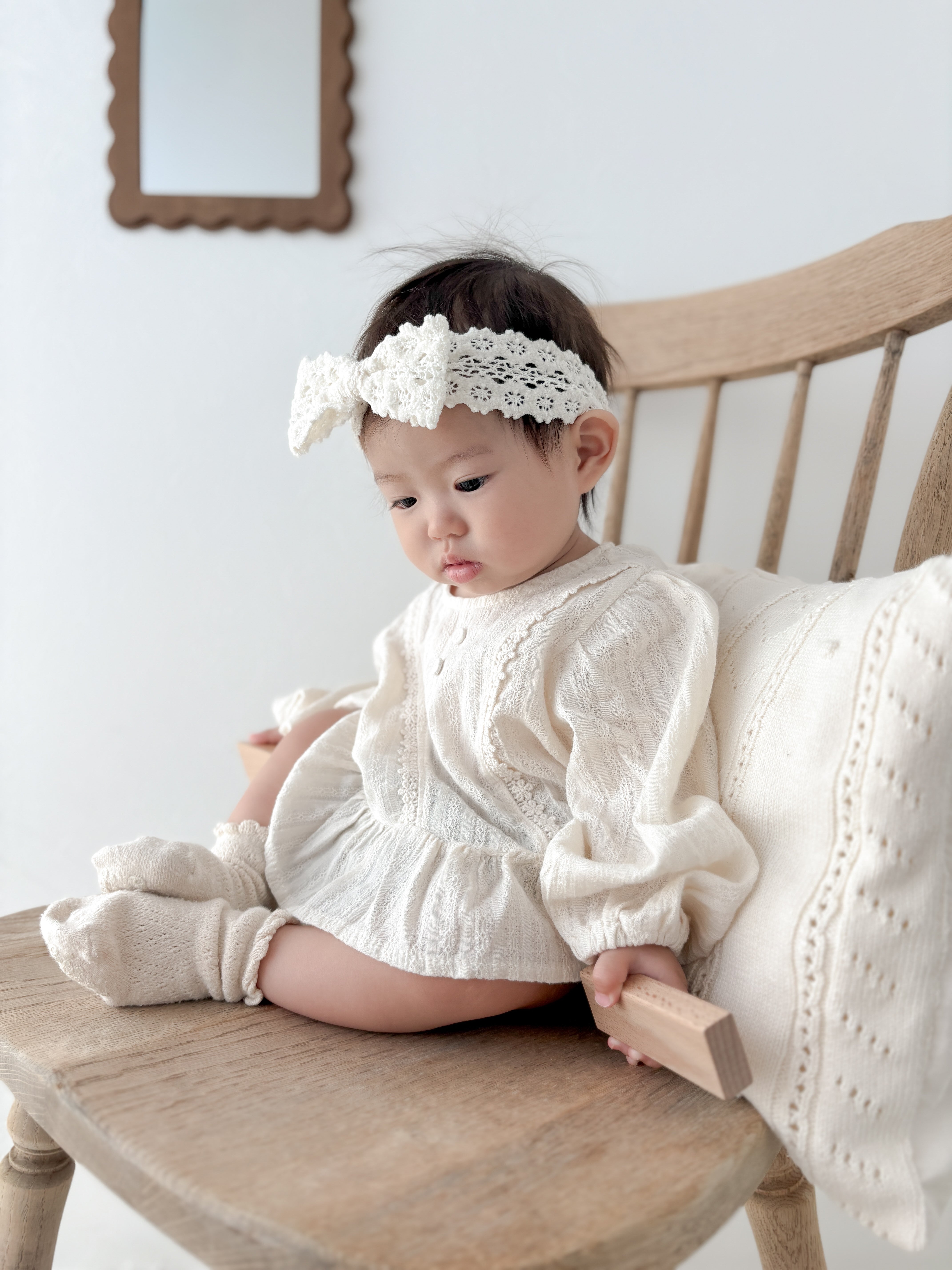 Lace frill peplum blouse