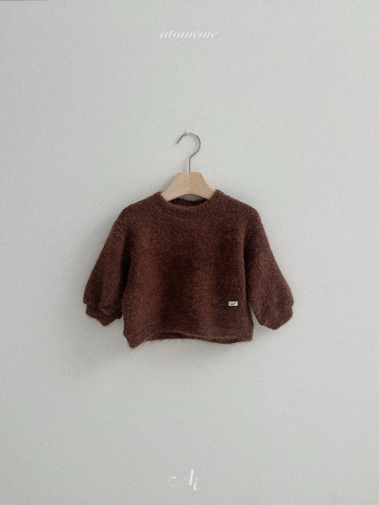 Knit sweatshirt