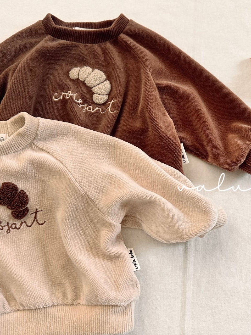 Croissant velor sweatshirt (baby)