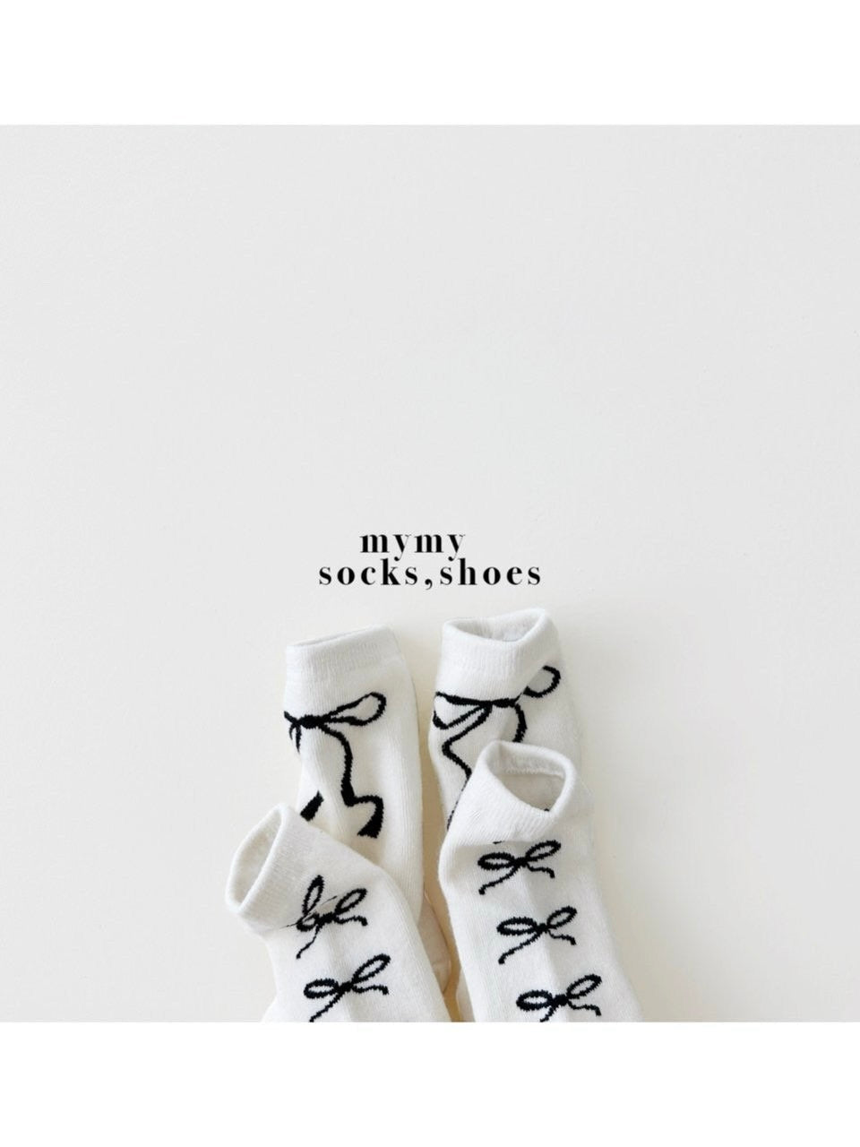 White soybean socks set