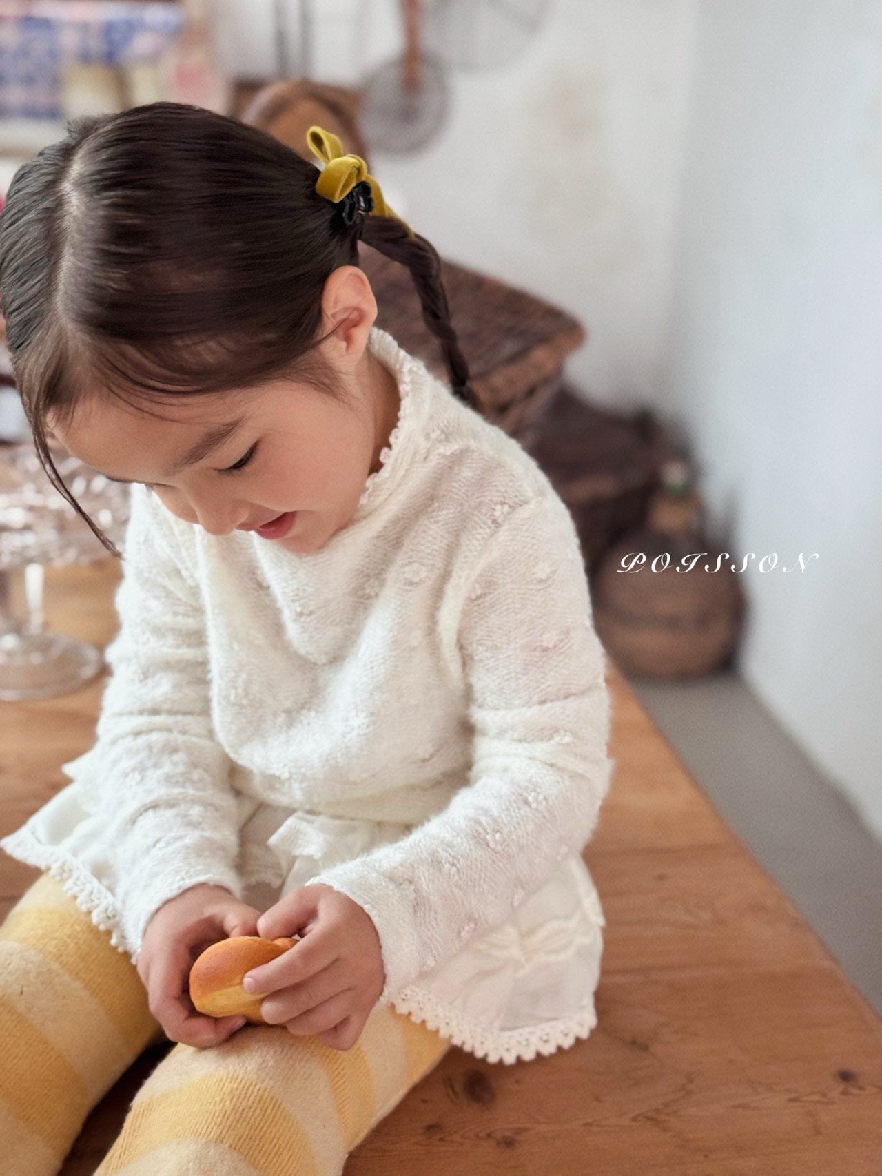 Winter lace half neck T