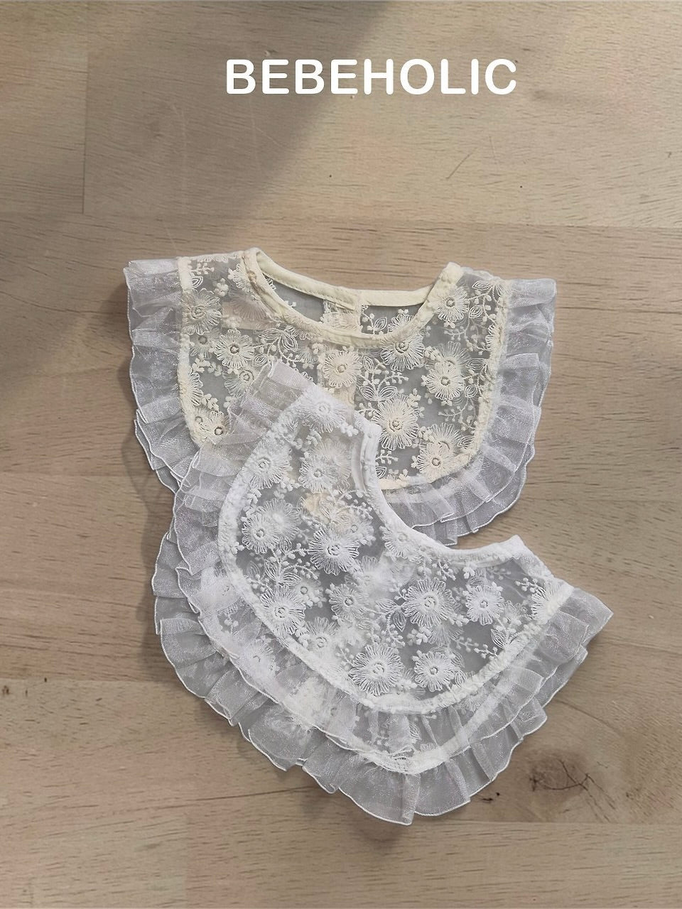 Lace motif frill cape