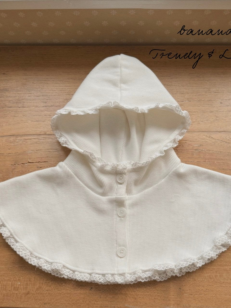 Chacha hooded cape